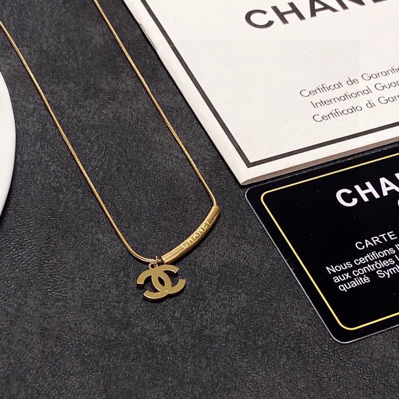 Chanel Gold 18K Gold Necklace product image 9, provided for visual reference and product detail review
