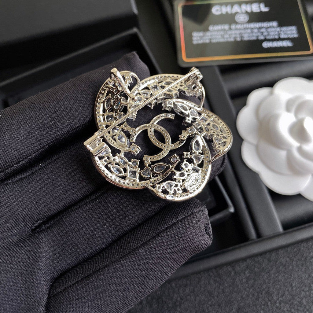 Chanel Camellia Crystals 18K Gold Brooch product image 8, provided for visual reference and product detail review
