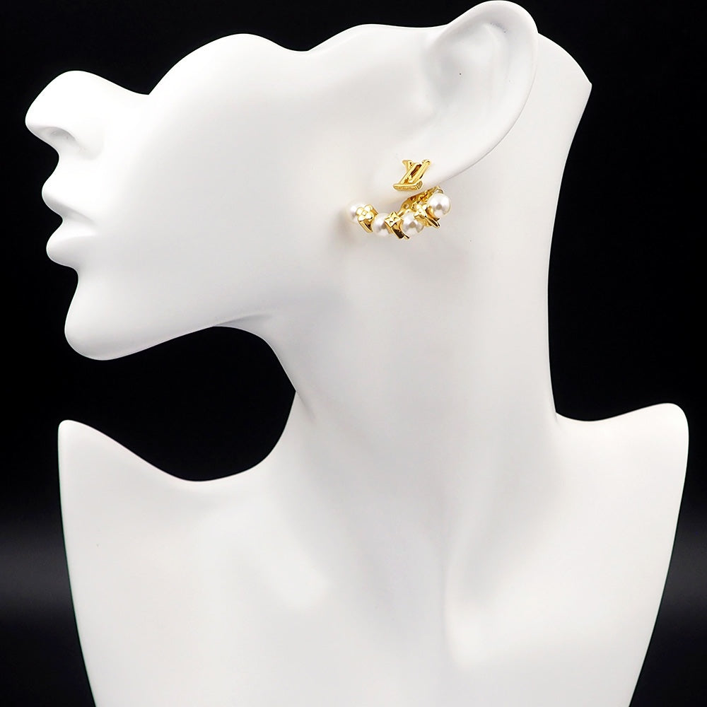 Louis Vuitton Monogram Pearls 18K Gold Earrings product image 4, provided for visual reference and product detail review
