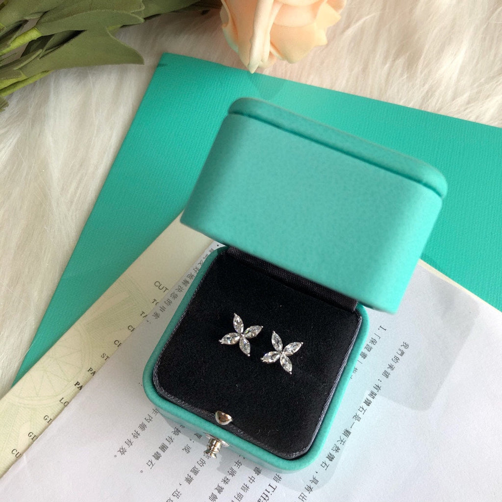 Tiffany Victoria 18K Gold Earrings product image 9, provided for visual reference and product detail review