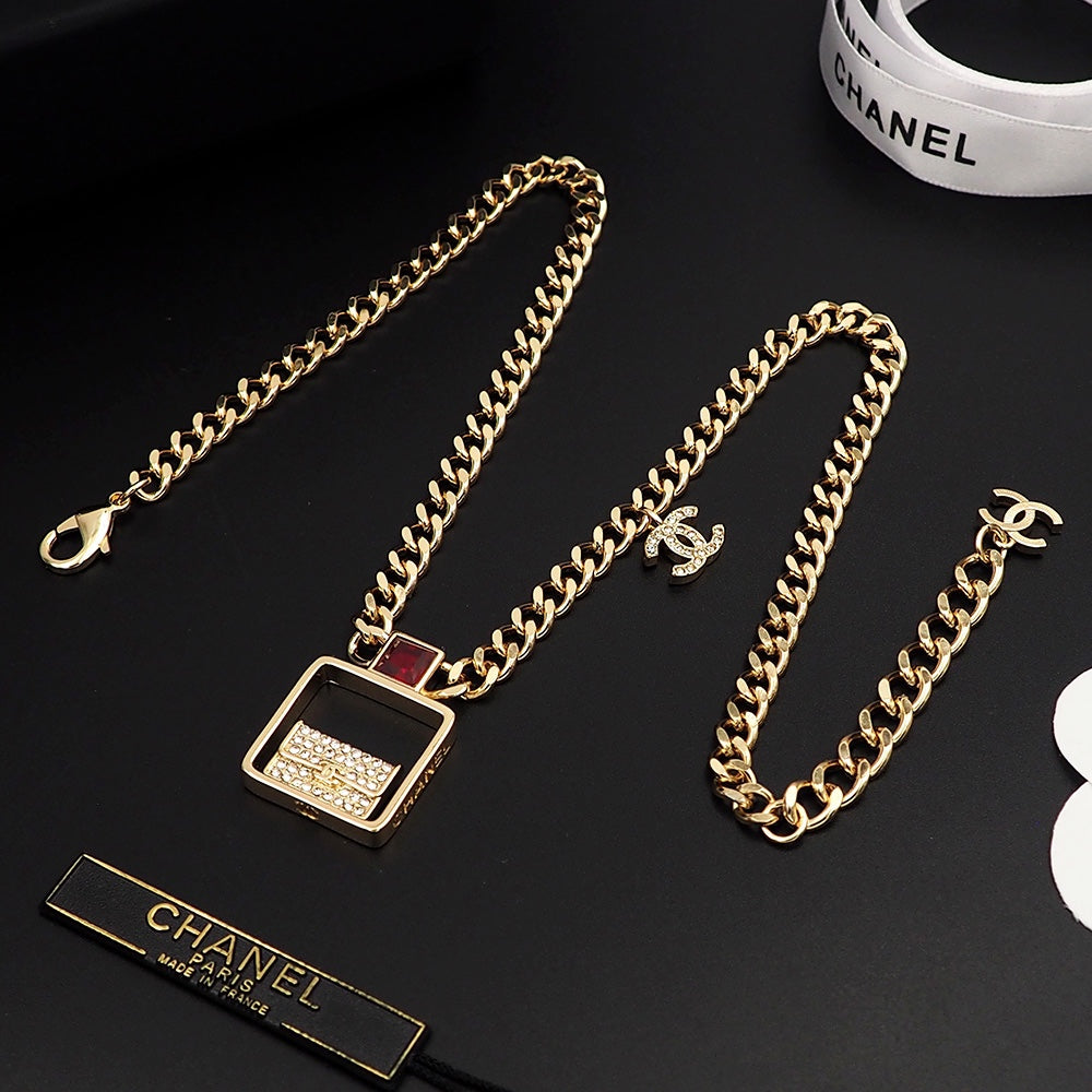 Chanel Red Bag Pendant 18K Gold Necklace product image 8, provided for visual reference and product detail review