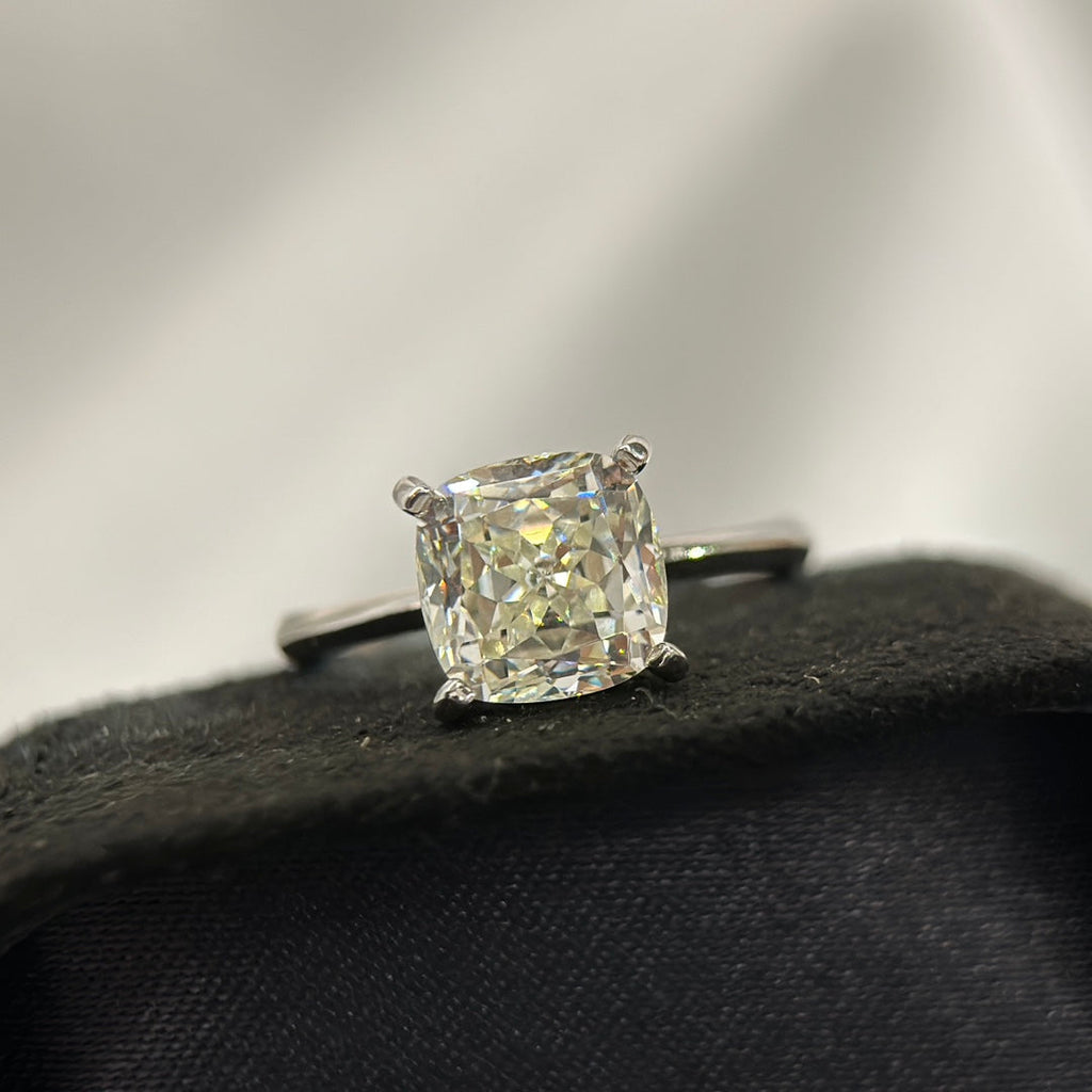 Tiffany True Engagement 18K Gold Ring product image 11, provided for visual reference and product detail review