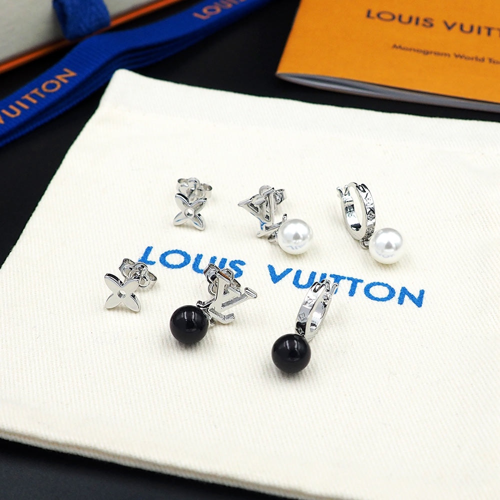 Louis Vuitton Monogram Pearls 18K Gold Earrings product image 6, provided for visual reference and product detail review