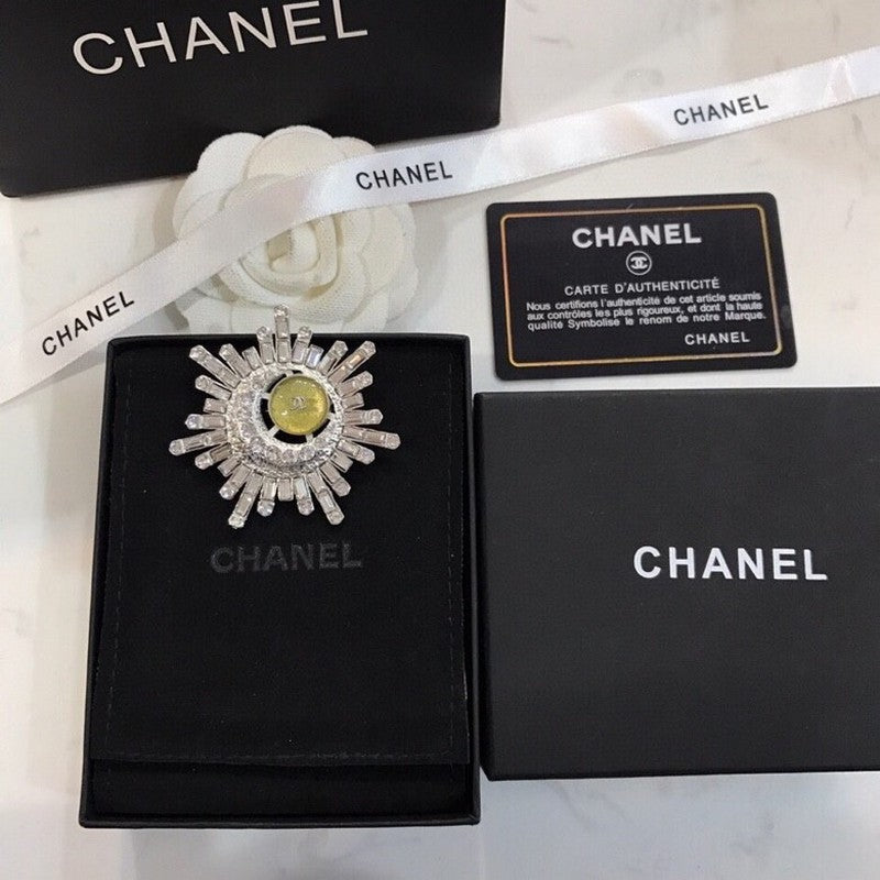 Chanel Crystal 18K Gold Brooch product image 7, provided for visual reference and product detail review