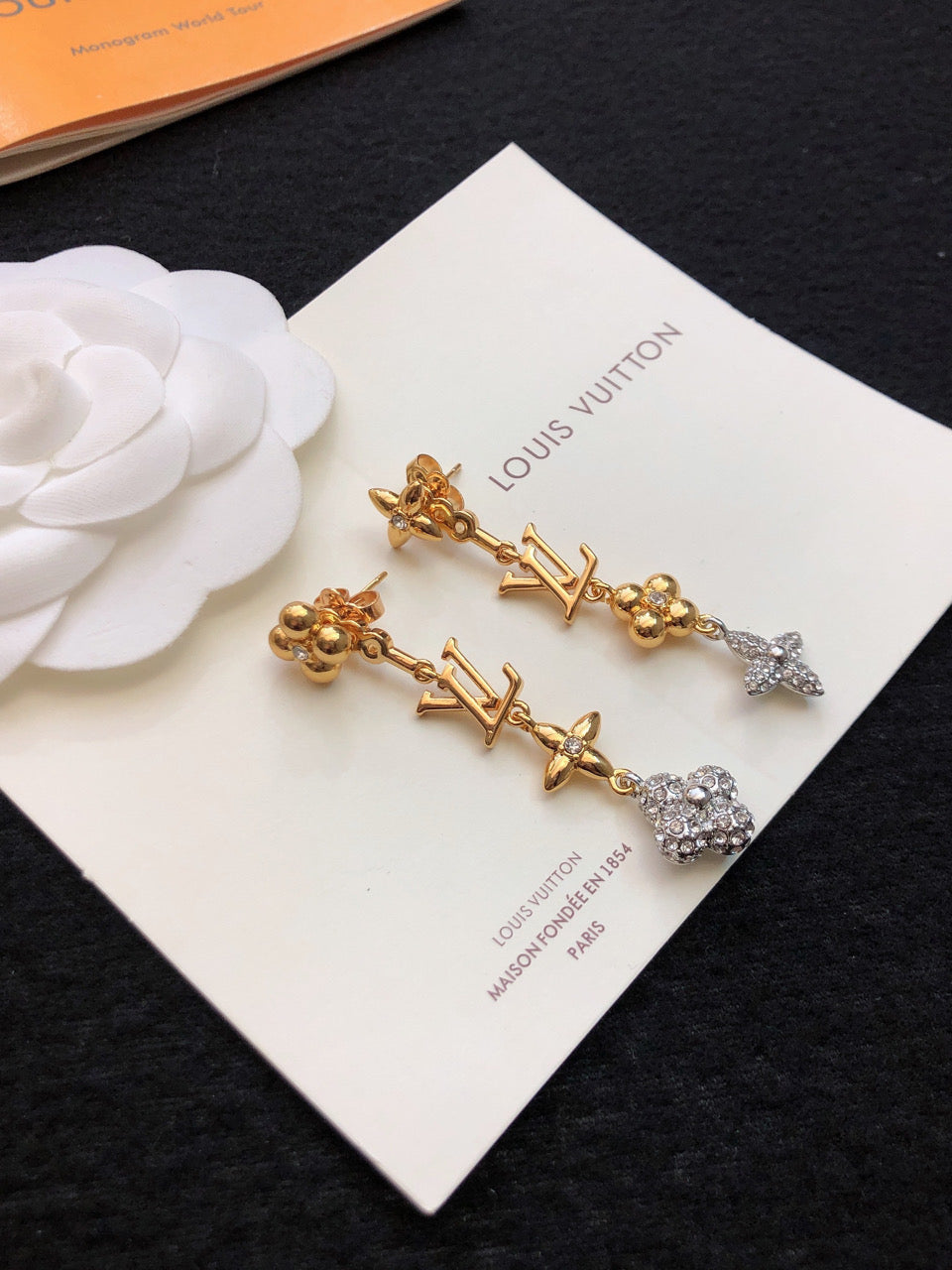 Louis Vuitton Monogram 18K Gold Earrings product image 8, provided for visual reference and product detail review