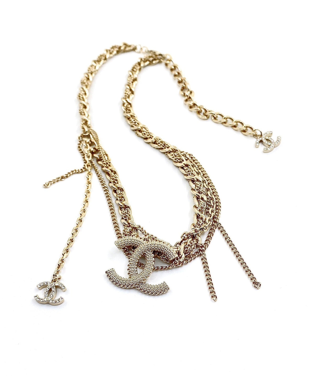 Chanel Crystals Choker 18K Gold Necklace product image 8, provided for visual reference and product detail review