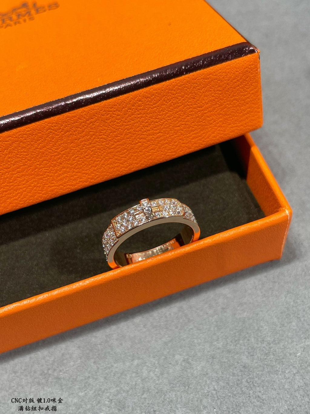 Hermes Collier De Chien Diamonds 18K Gold Ring product image 5, provided for visual reference and product detail review