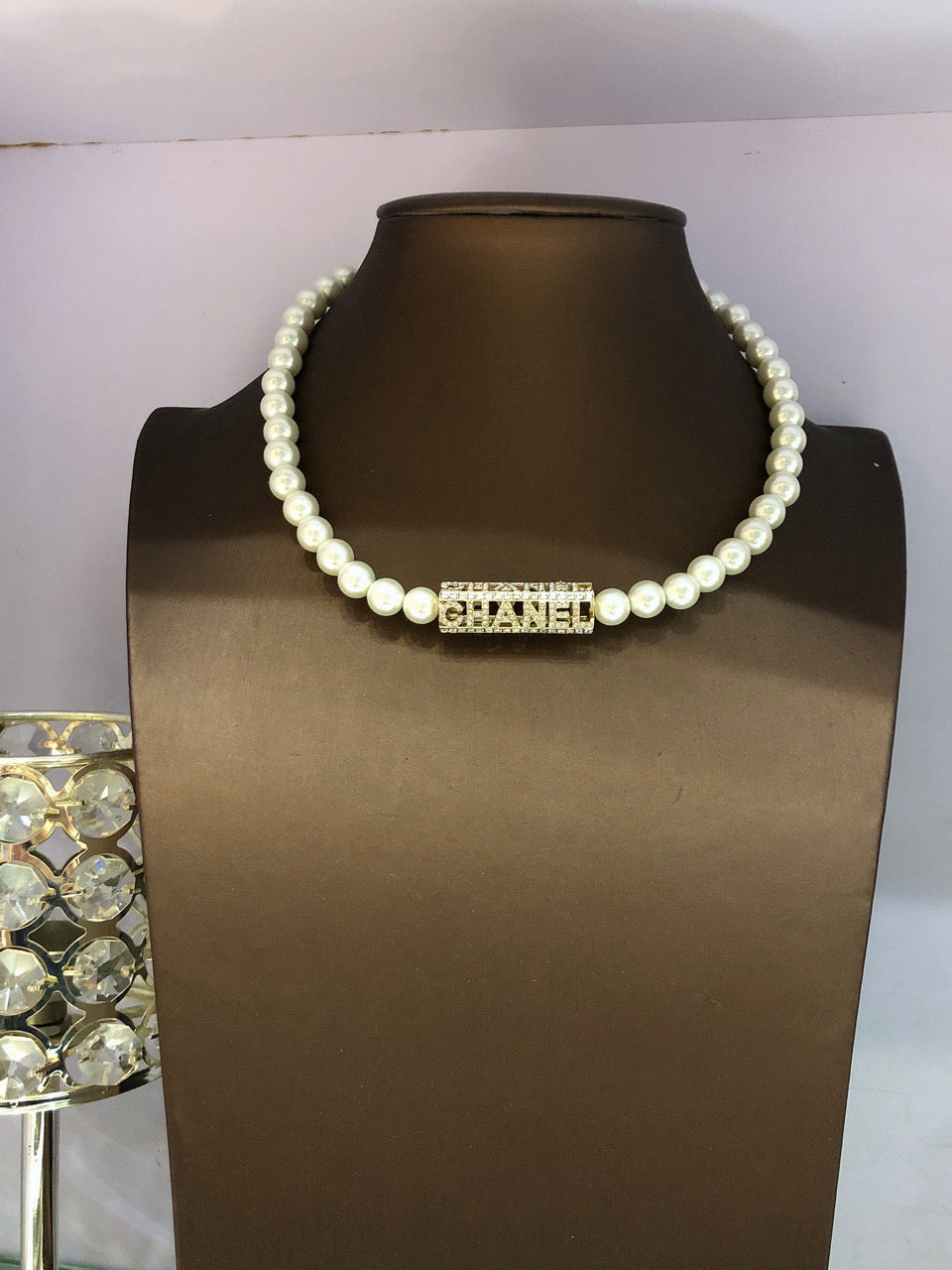 Chanel Script Pearls Chain 18K Gold Necklace product image 2, provided for visual reference and product detail review