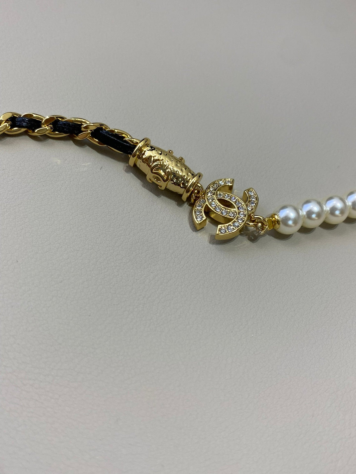 Chanel Pearl Chain 18K Gold Necklace product image 8, provided for visual reference and product detail review