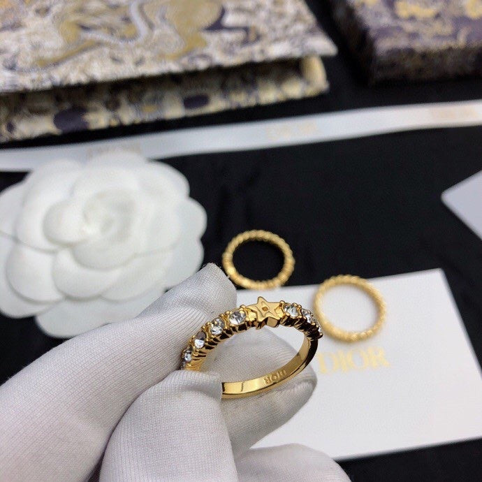 Dior Star Set Of Three 18K Gold Ring product image 8, provided for visual reference and product detail review