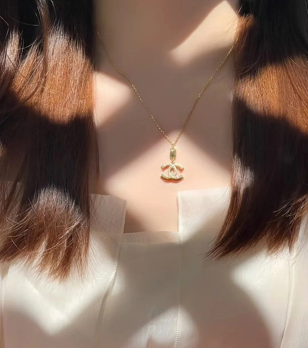 Chanel Diamond Long 18K Gold Necklace product image 8, provided for visual reference and product detail review