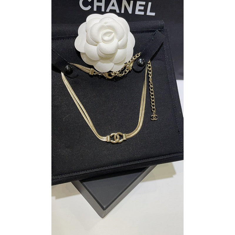 Chanel Gold Choker Chain 18K Gold Necklace product image 7, provided for visual reference and product detail review