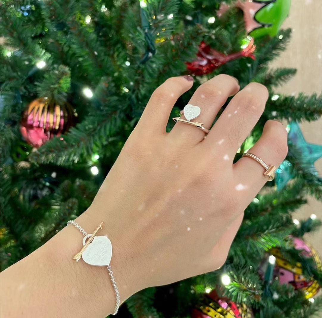 Tiffany Return to Lovestruck Heart Tag 18K Gold Ring product image 5, provided for visual reference and product detail review