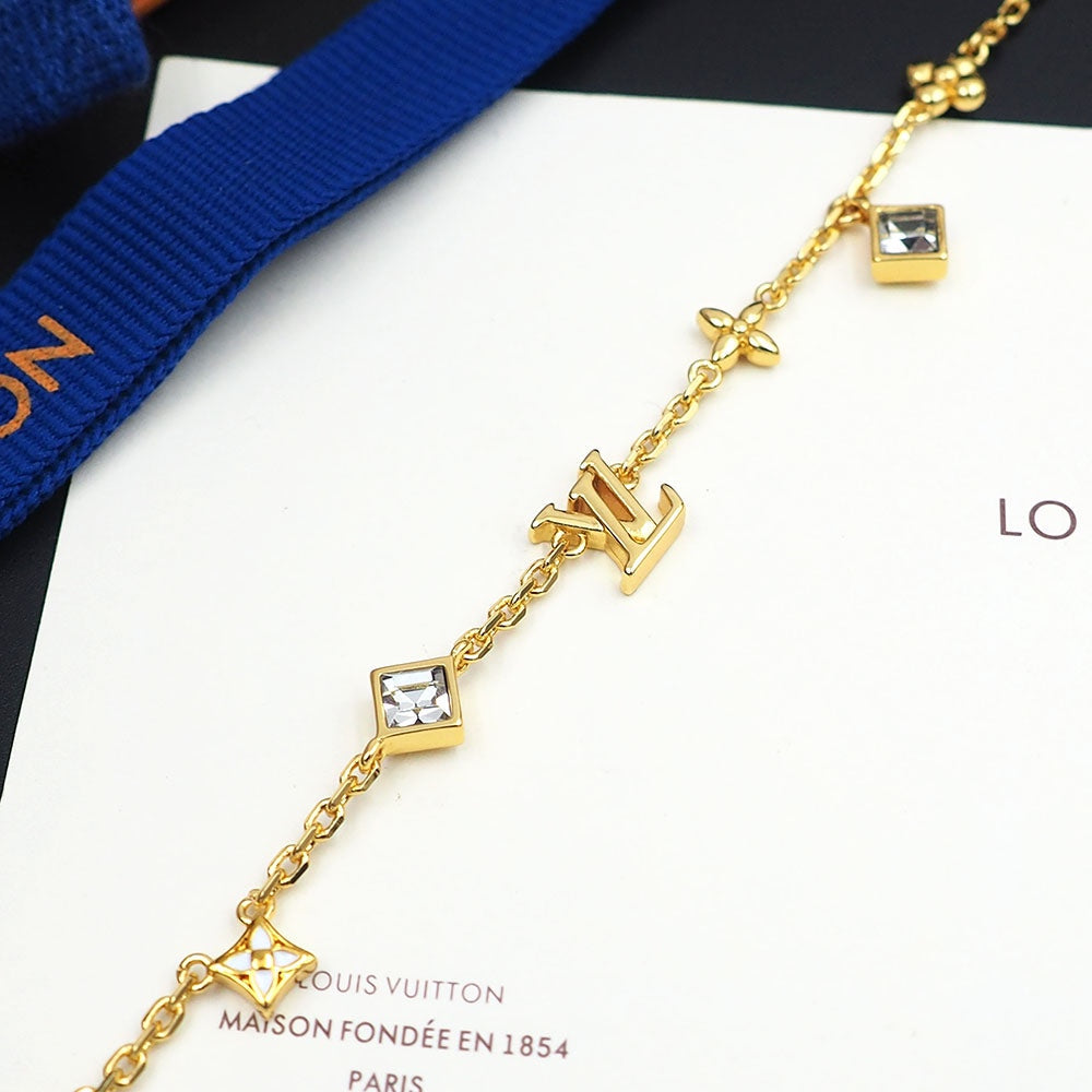 Louis Vuitton In The Sky 18K Gold Bracelet product image 10, provided for visual reference and product detail review