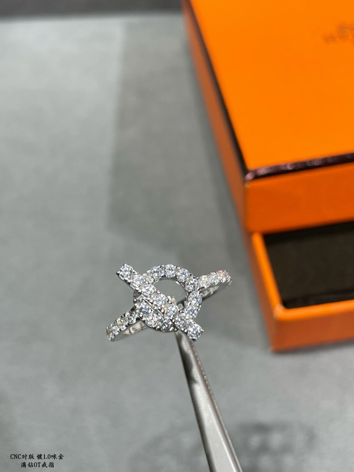 Hermes Finesse Diamond 18K White Gold Ring product image 12, provided for visual reference and product detail review