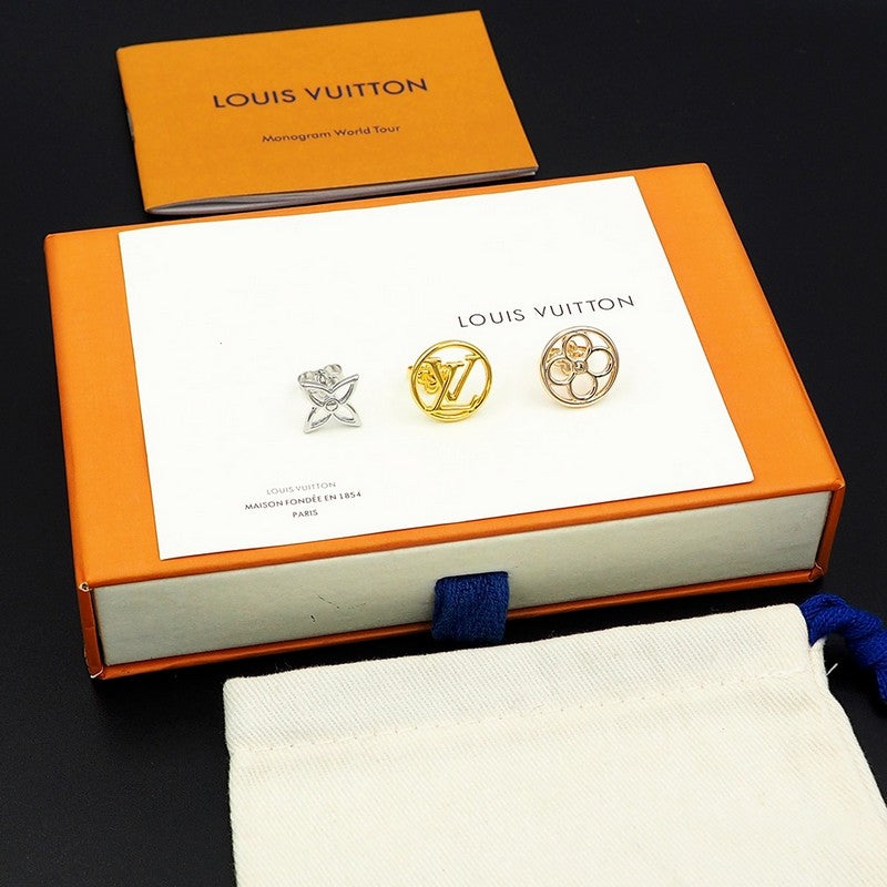 Louis Vuitton Lace 18K Gold Earrings product image 9, provided for visual reference and product detail review