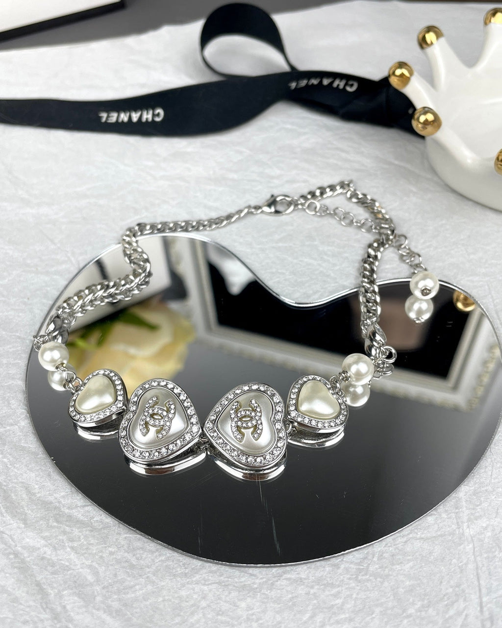 Chanel Heart Crystals 18K Gold Necklace product image 8, provided for visual reference and product detail review