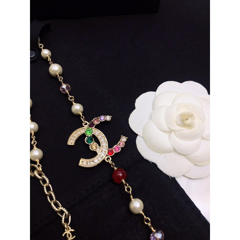 Chanel Color Long Pearl 18K Gold Necklace product image 5, provided for visual reference and product detail review