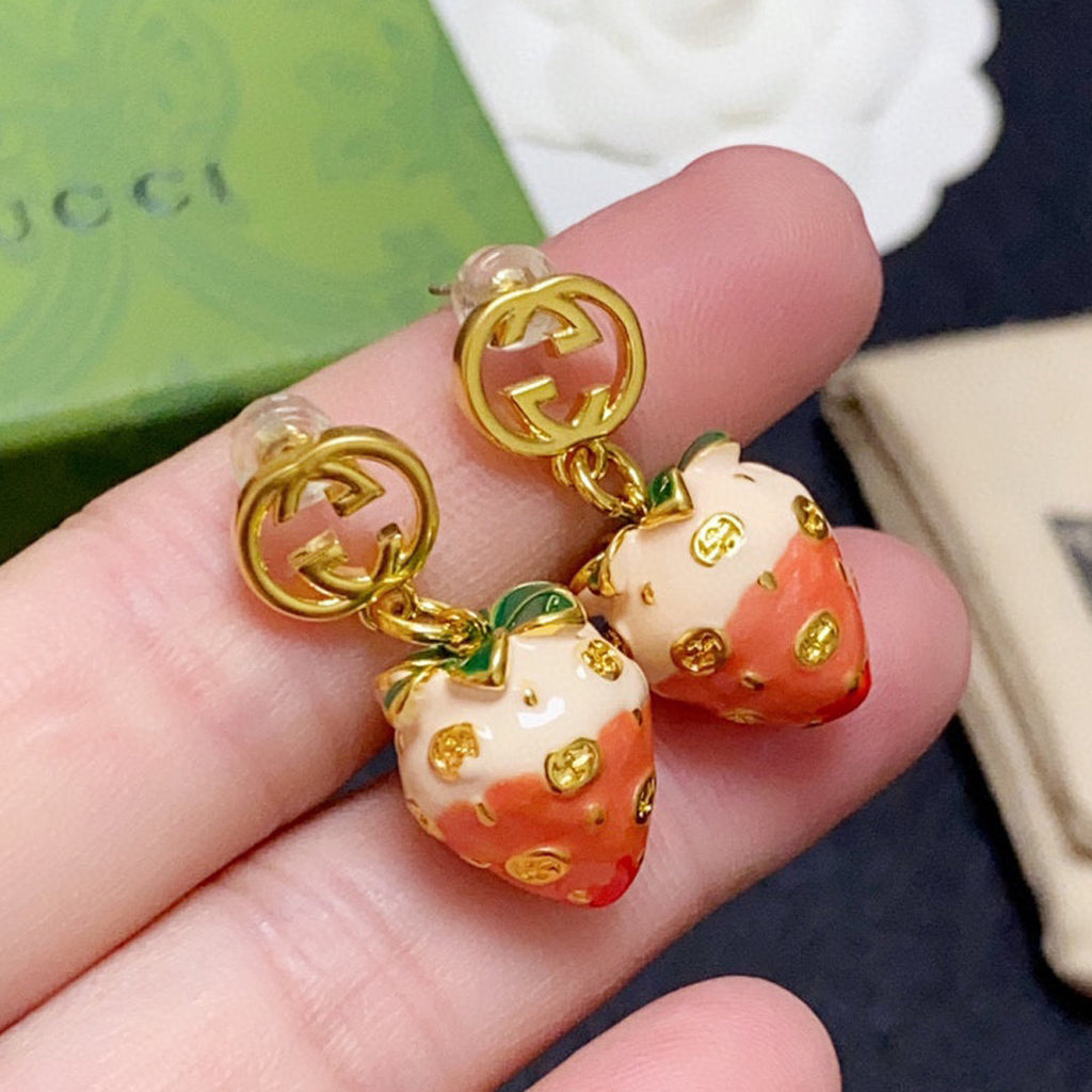 Gucci Double Strawberry 18K Gold Earrings product image 1, provided for visual reference and product detail review
