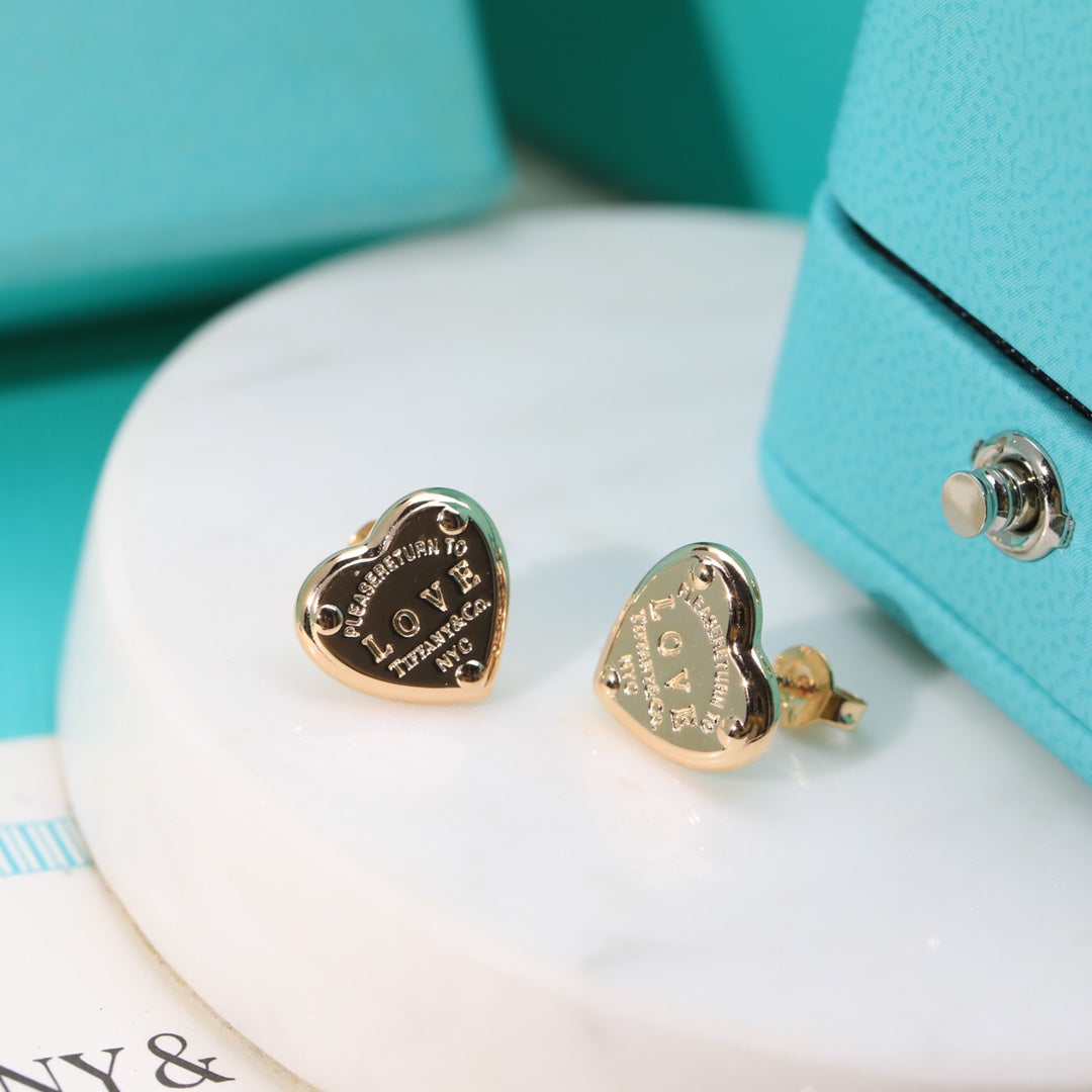 Tiffany Return to Love 18K Gold Earrings product image 10, provided for visual reference and product detail review