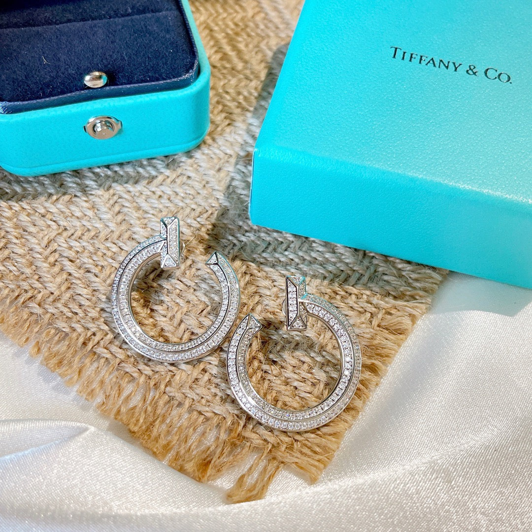 Tiffany T1 Open Hoop 18K White Gold Earrings product image 2, provided for visual reference and product detail review