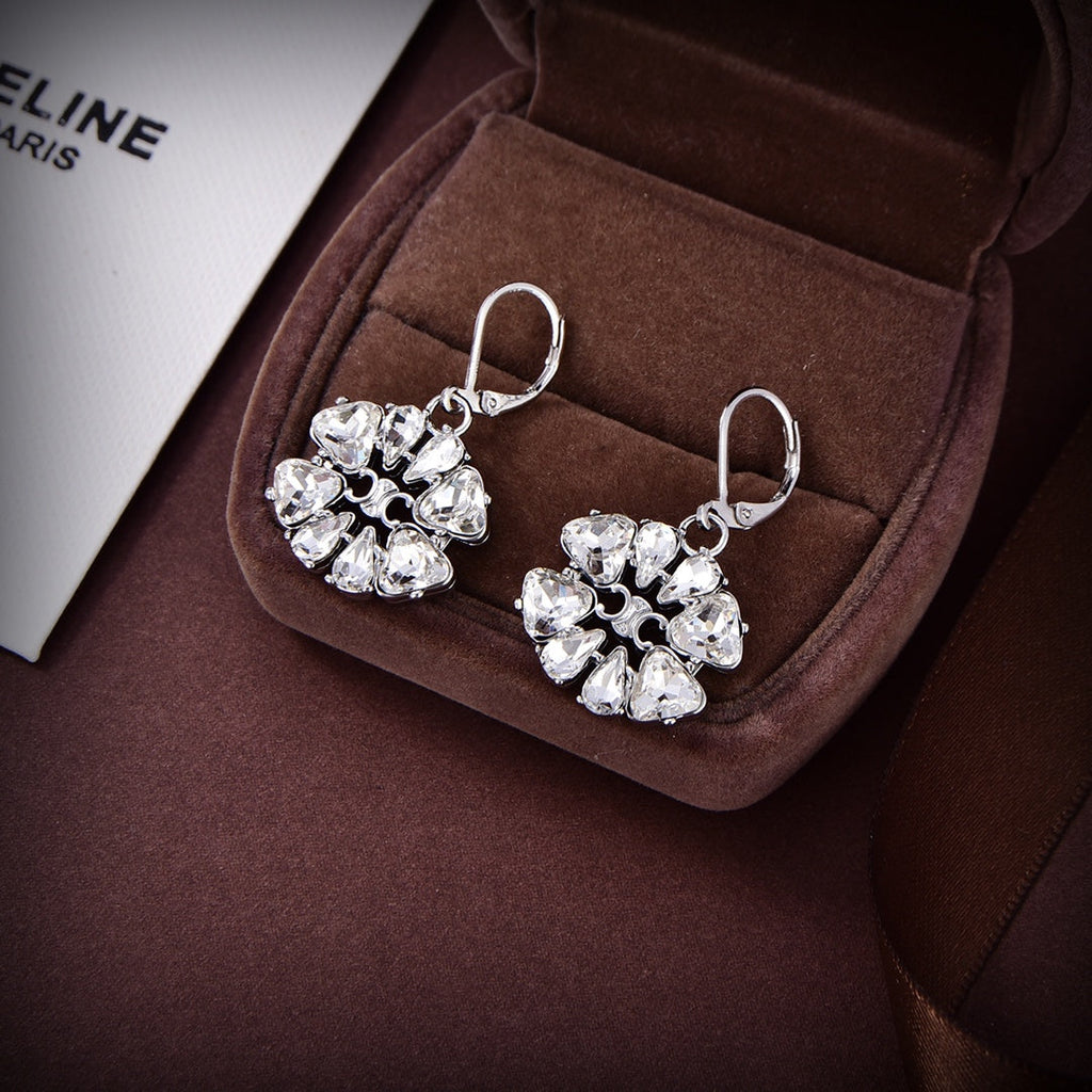 Celine Daisy 18K Gold Earrings product image 10, provided for visual reference and product detail review