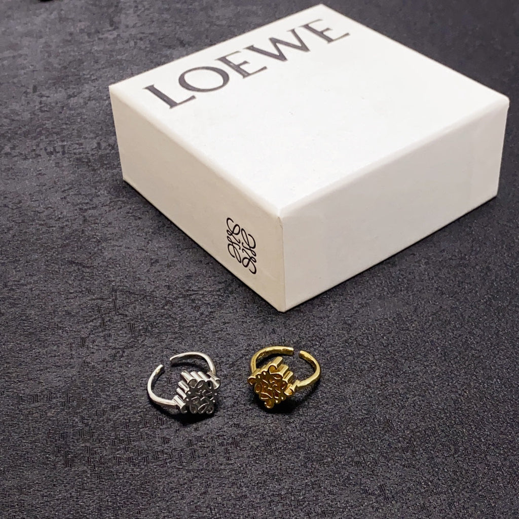 LOEWE Anagram Single Anagram 18K Gold Ring product image 12, provided for visual reference and product detail review