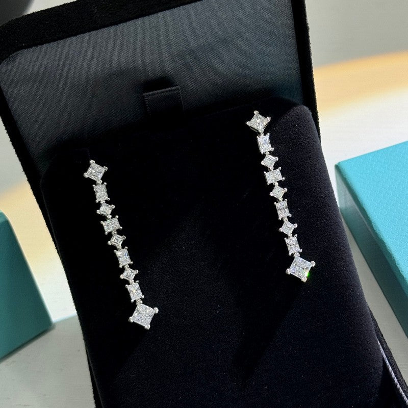 Tiffany Diamond 18K Gold Earrings product image 9, provided for visual reference and product detail review