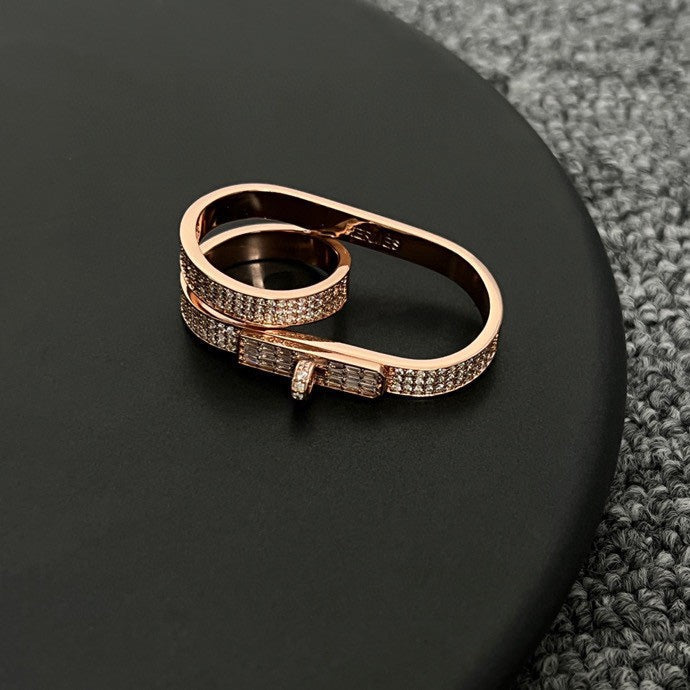 Hermes Kelly Gavroche Double 18K Gold Ring product image 2, provided for visual reference and product detail review