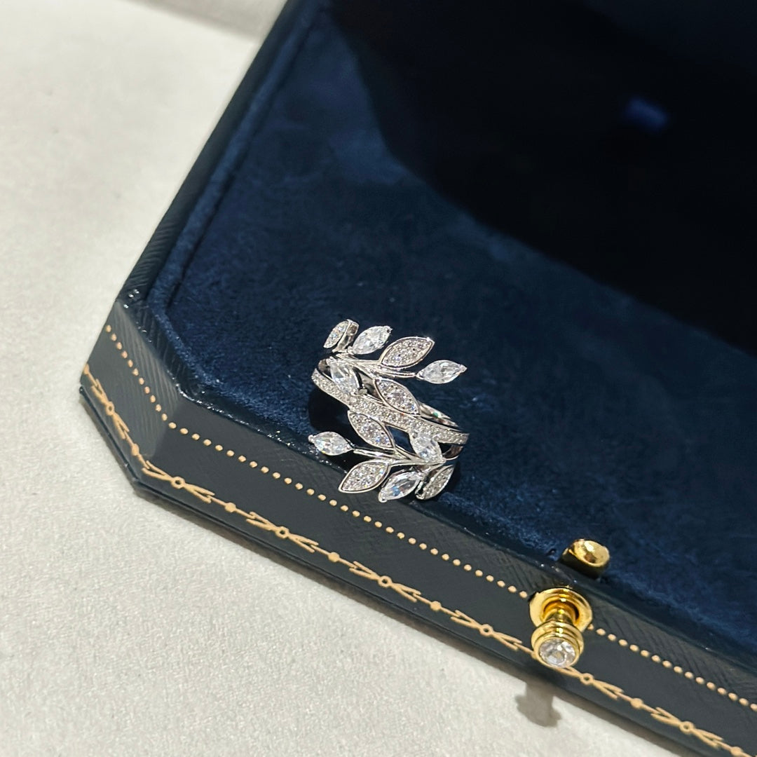 Tiffany Victoria Diamond Vine Bypass 18K Gold Ring product image 9, provided for visual reference and product detail review