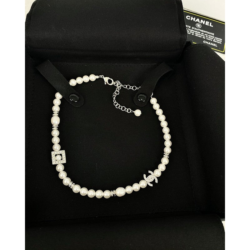 Chanel Pearl 18K Gold Necklace product image 4, provided for visual reference and product detail review