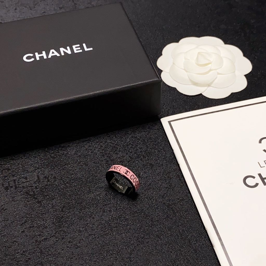Chanel Coco Pink 18K Gold Ring product image 7, provided for visual reference and product detail review