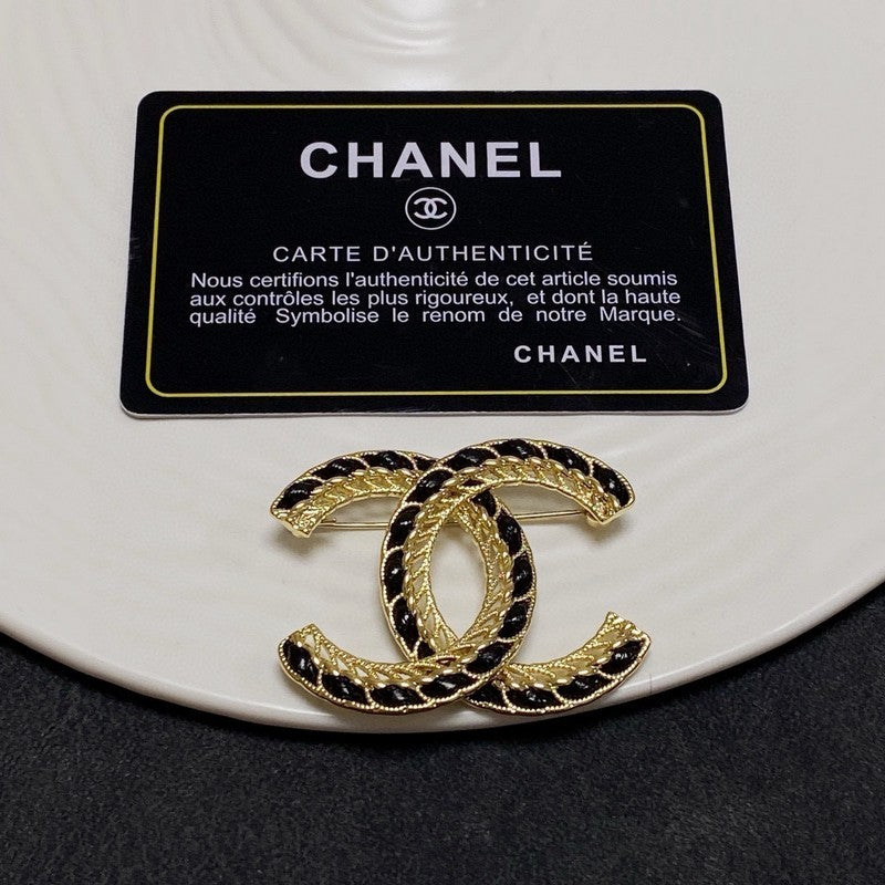 Chanel Leather Gold 18K Gold Brooch product image 8, provided for visual reference and product detail review