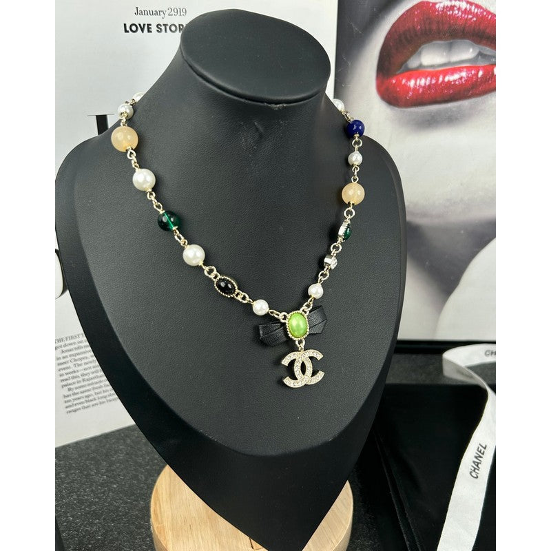 Chanel Crystal Bow 18K Gold Necklace product image 9, provided for visual reference and product detail review