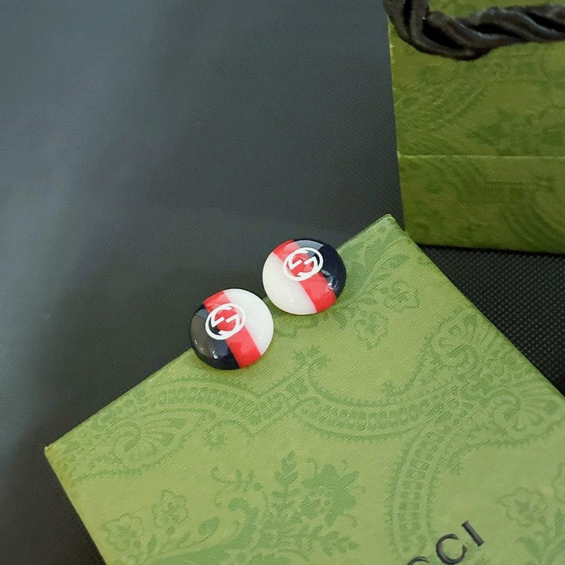 Gucci Double Color 18K Gold Earrings product image 9, provided for visual reference and product detail review