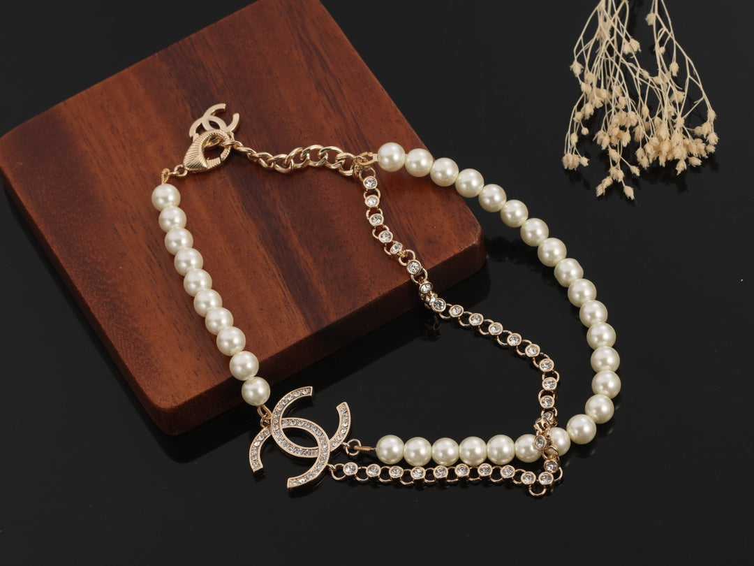 Chanel Pearls 18K Gold Necklace product image 9, provided for visual reference and product detail review