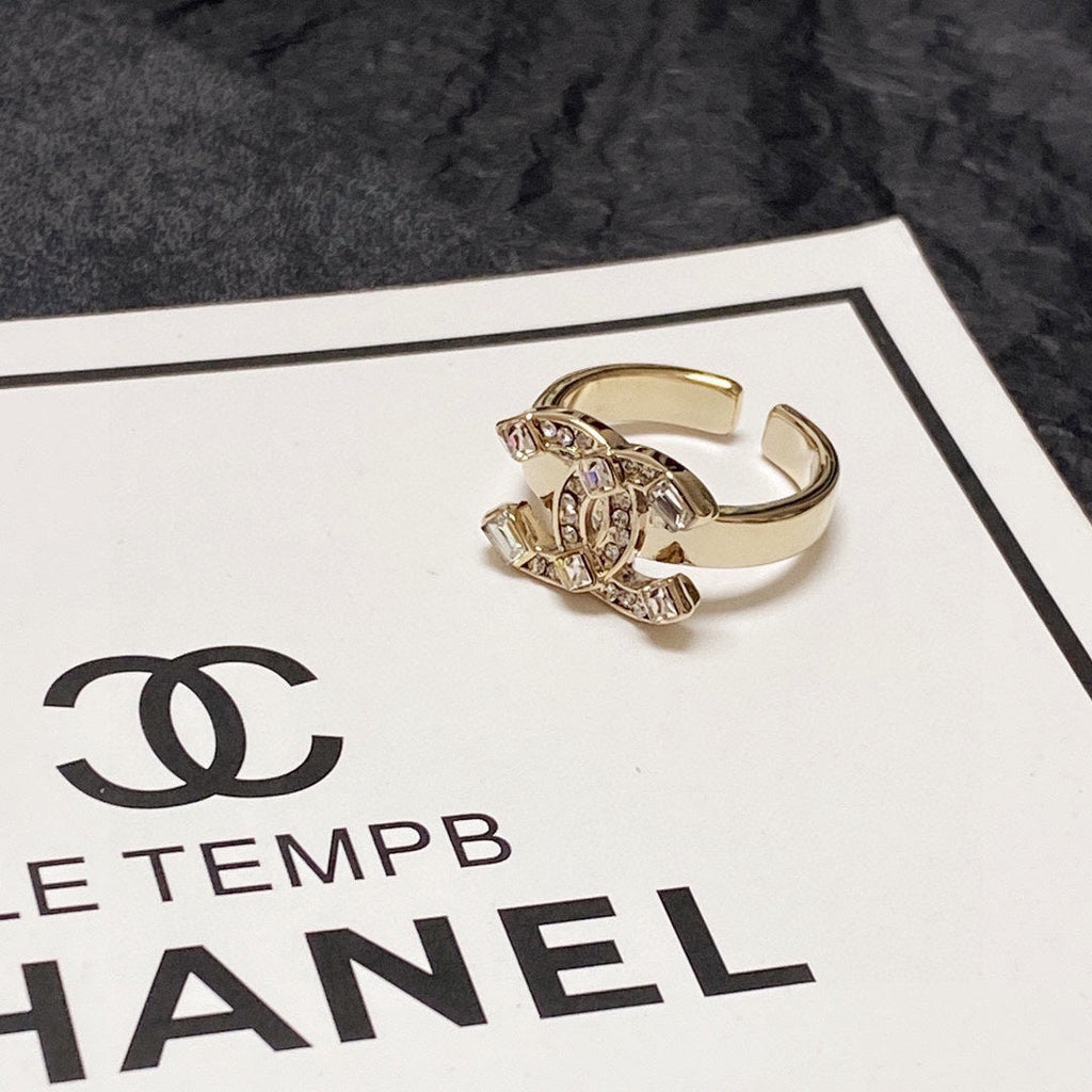 Chanel Crystals 18K Gold Ring product image 9, provided for visual reference and product detail review