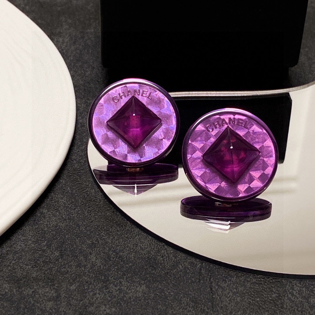 Chanel Vintage Purple 18K Gold Earrings product image 9, provided for visual reference and product detail review