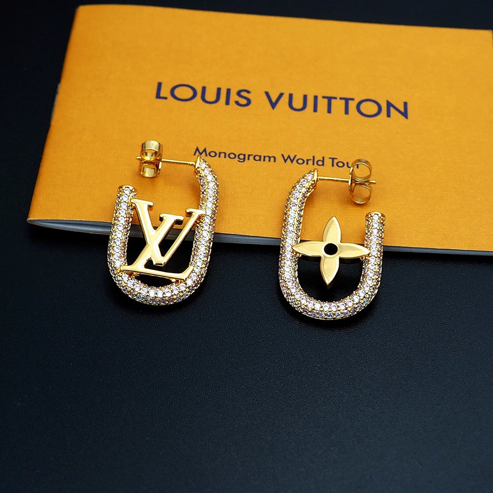 Louis Vuitton My Chain 18K Gold Earrings product image 10, provided for visual reference and product detail review