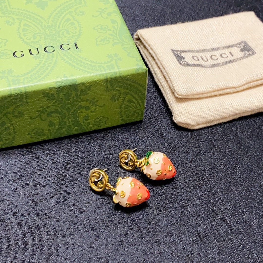 Gucci Double Strawberry 18K Gold Earrings product image 8, provided for visual reference and product detail review