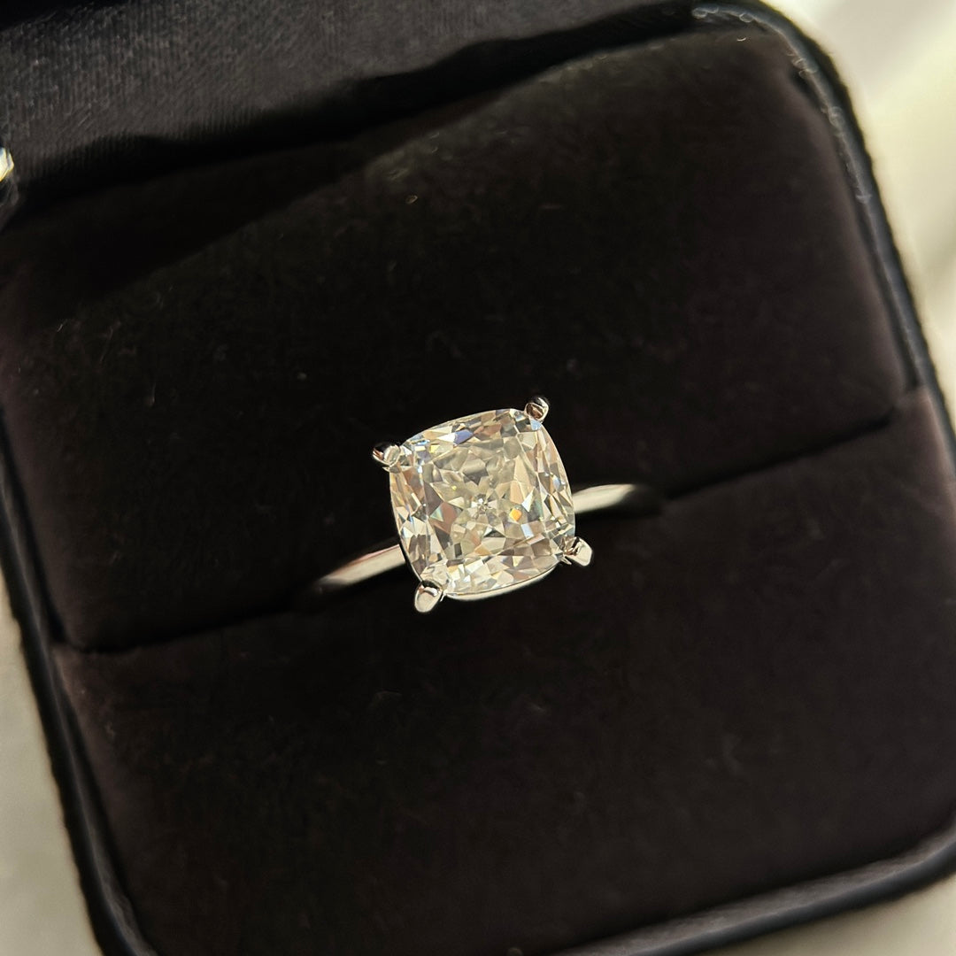 Tiffany True Engagement 18K Gold Ring product image 8, provided for visual reference and product detail review