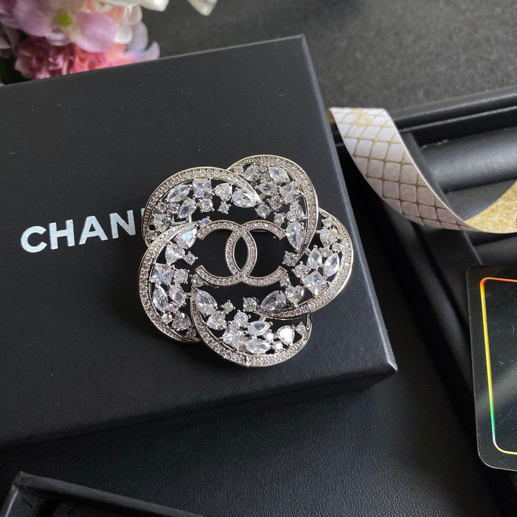 Chanel Camellia Crystals 18K Gold Brooch product image 9, provided for visual reference and product detail review