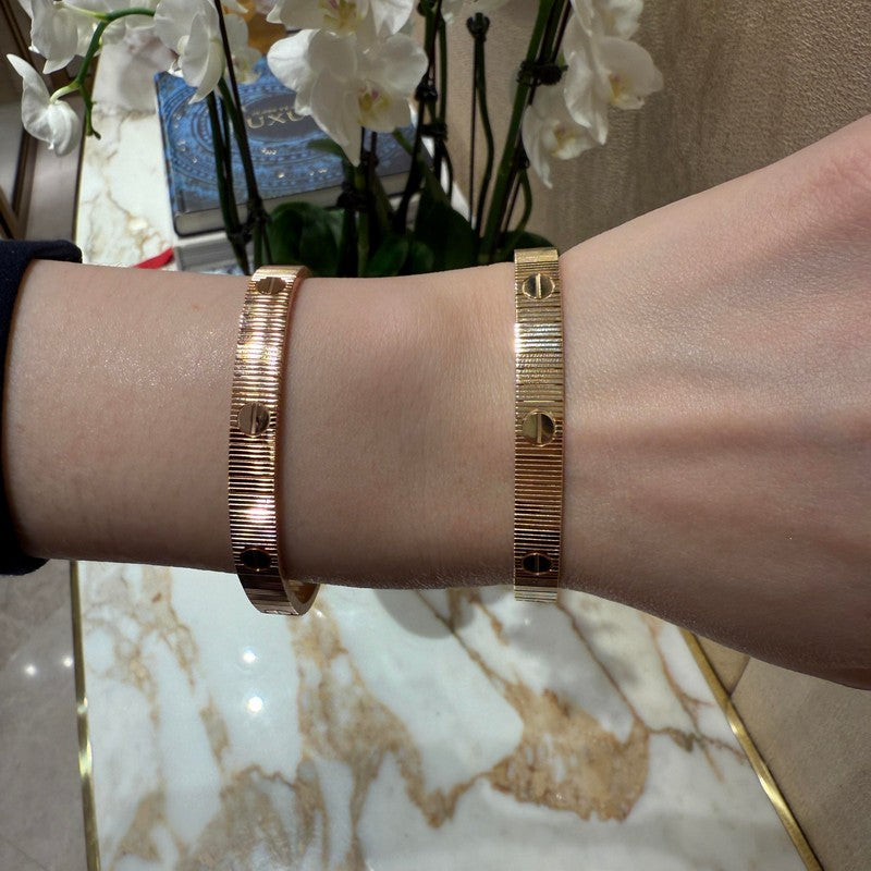 Love Unlimited 18K Gold Bracelet product image 13, provided for visual reference and product detail review