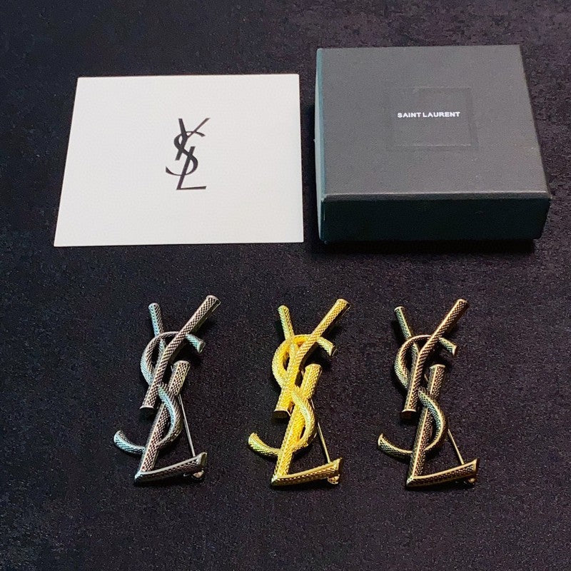 YSL Three Color 18K Gold Brooch product image 5, provided for visual reference and product detail review