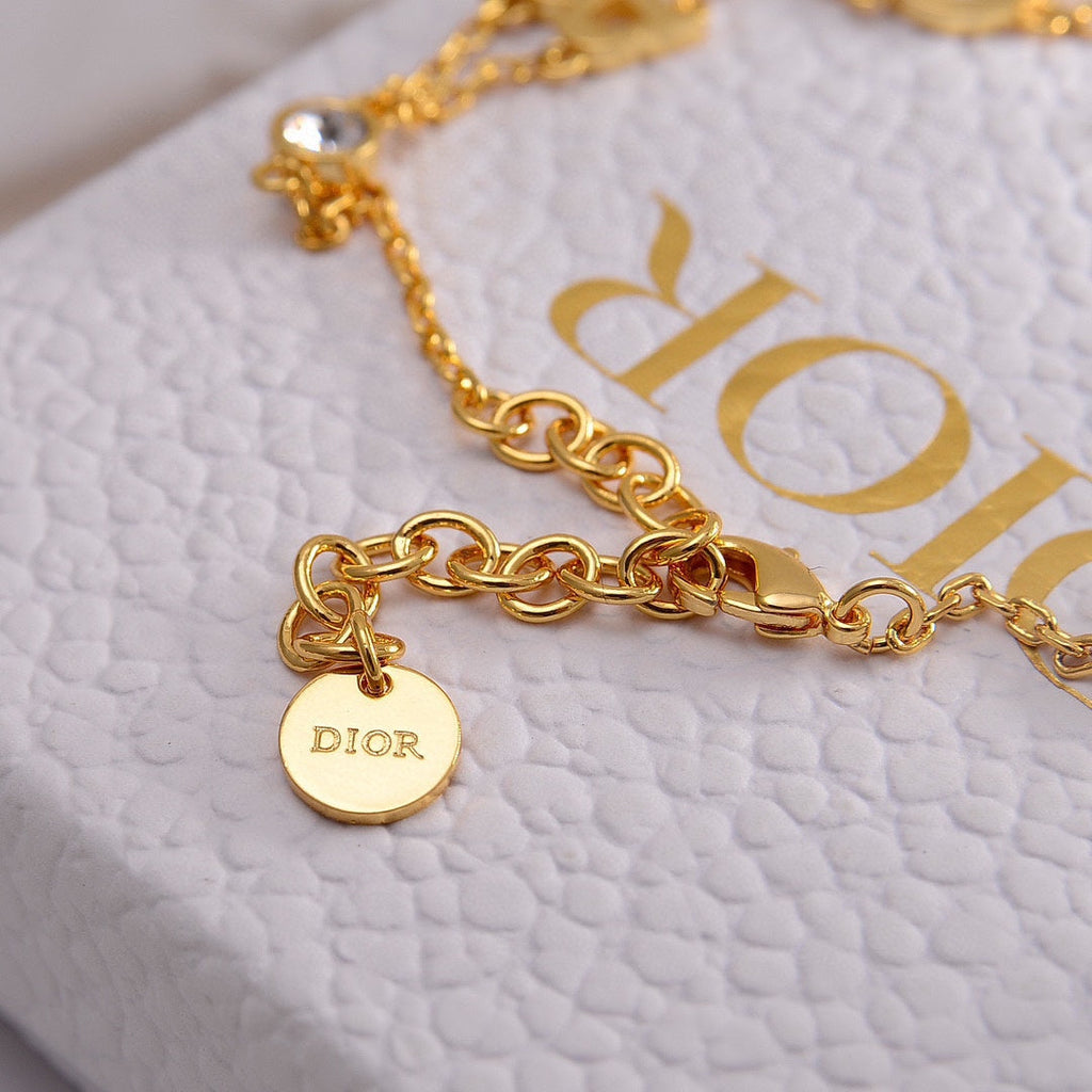 Dior Revolution 18K Gold Necklace product image 5, provided for visual reference and product detail review