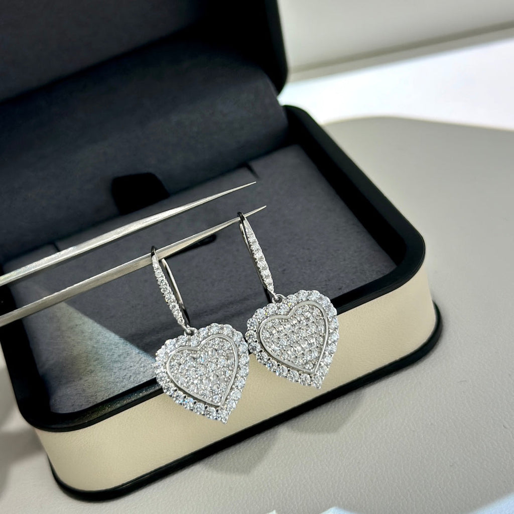 Tiffany Heart Diamonds 18K Gold Earrings product image 9, provided for visual reference and product detail review