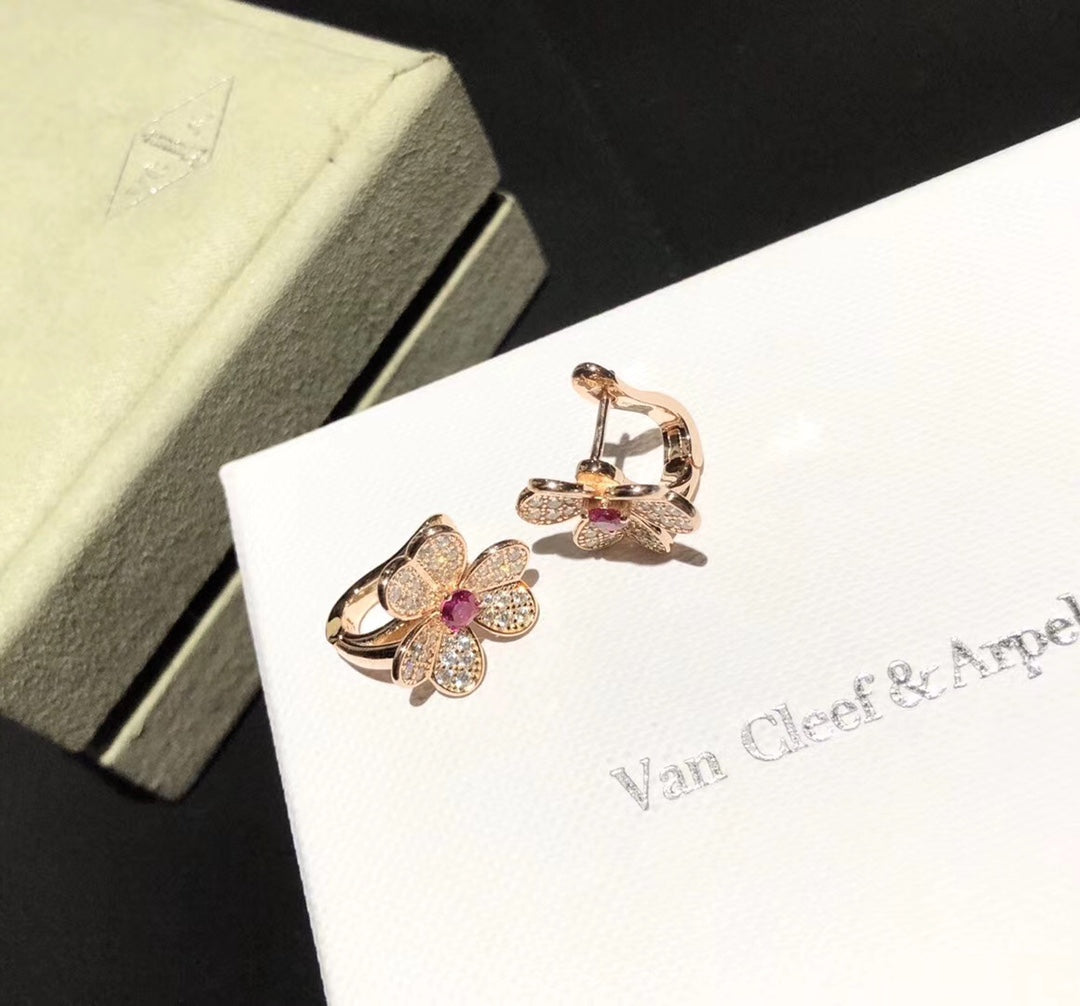 Frivole Pink Sapphire 18K Gold Earrings product image 14, provided for visual reference and product detail review