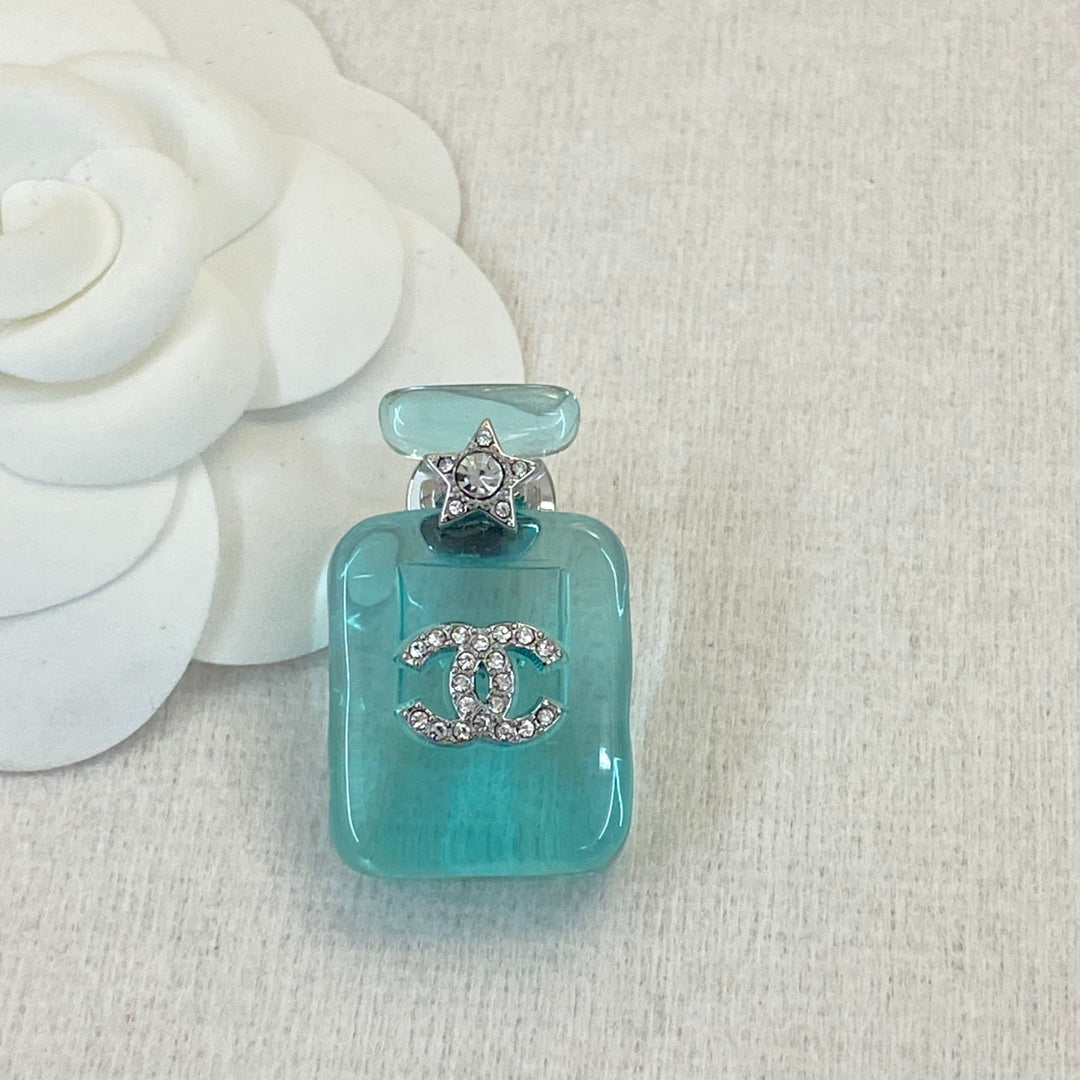 Chanel Perfume Color Bottle 18K Gold Brooch product image 27, provided for visual reference and product detail review