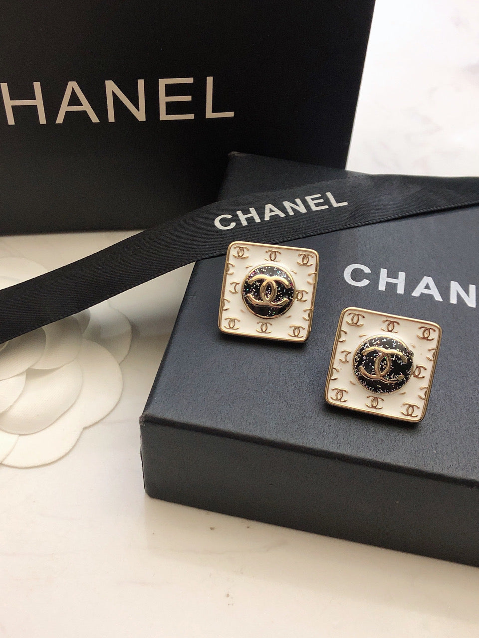 Chanel Vintage 18K Gold Earrings product image 9, provided for visual reference and product detail review