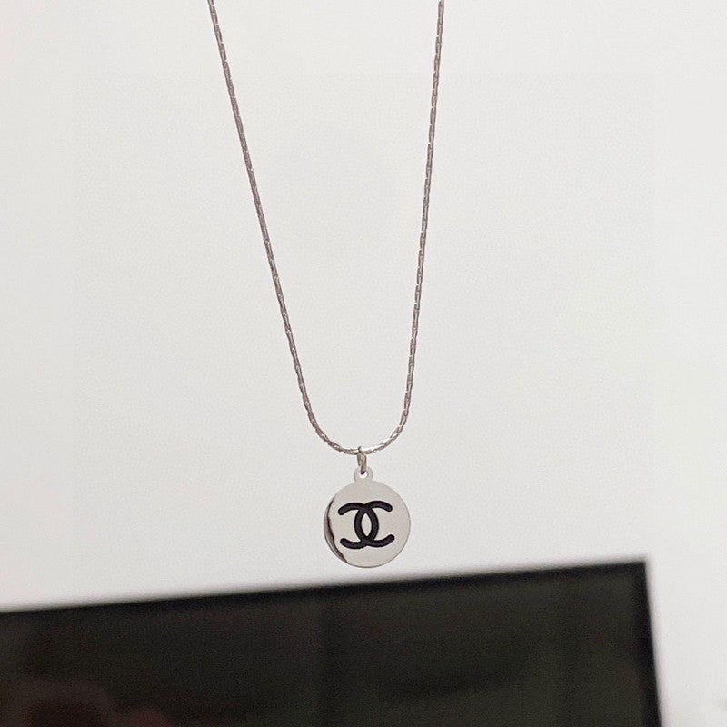 Chanel Round Logo 18K Gold Necklace product image 9, provided for visual reference and product detail review